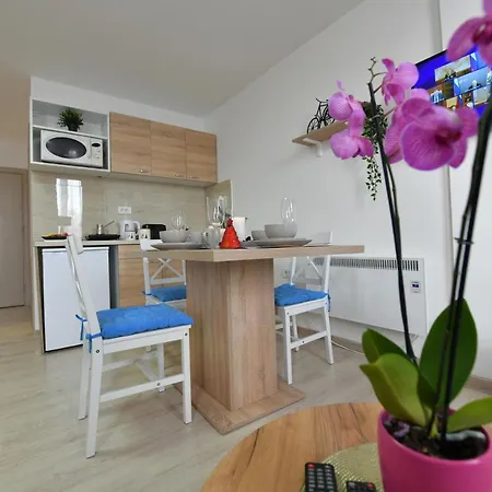 West In Apartments Cacak Exterior photo