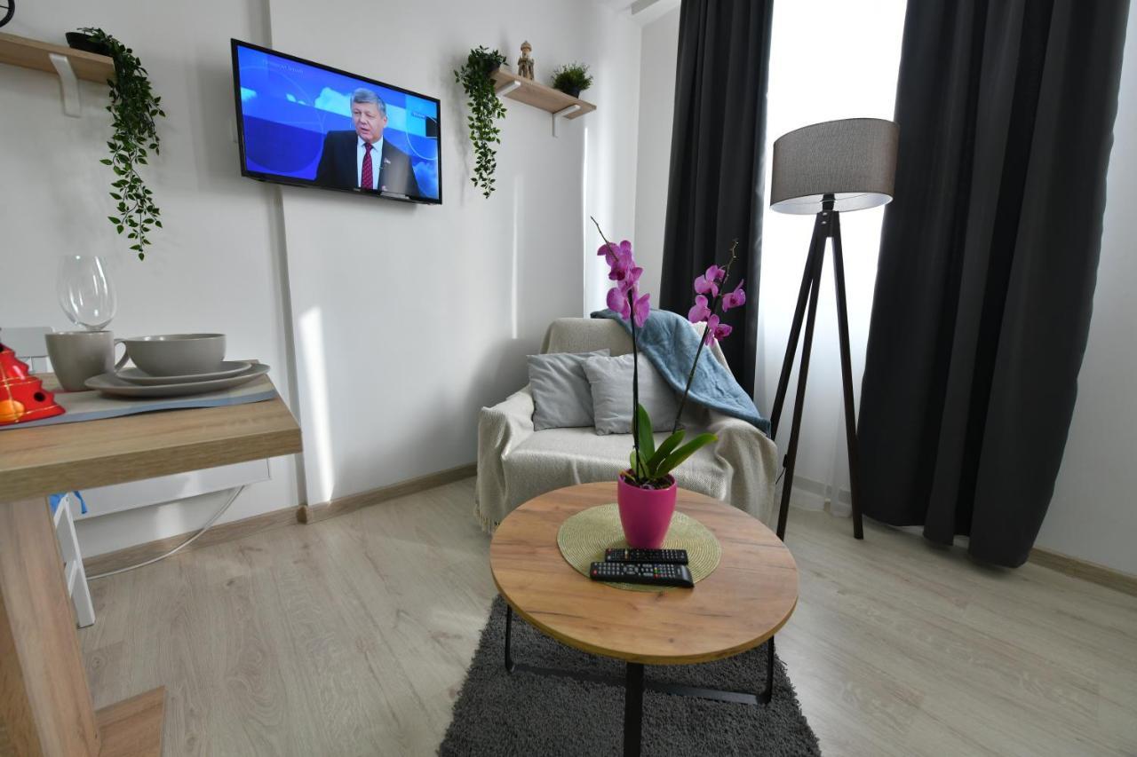 West In Apartment